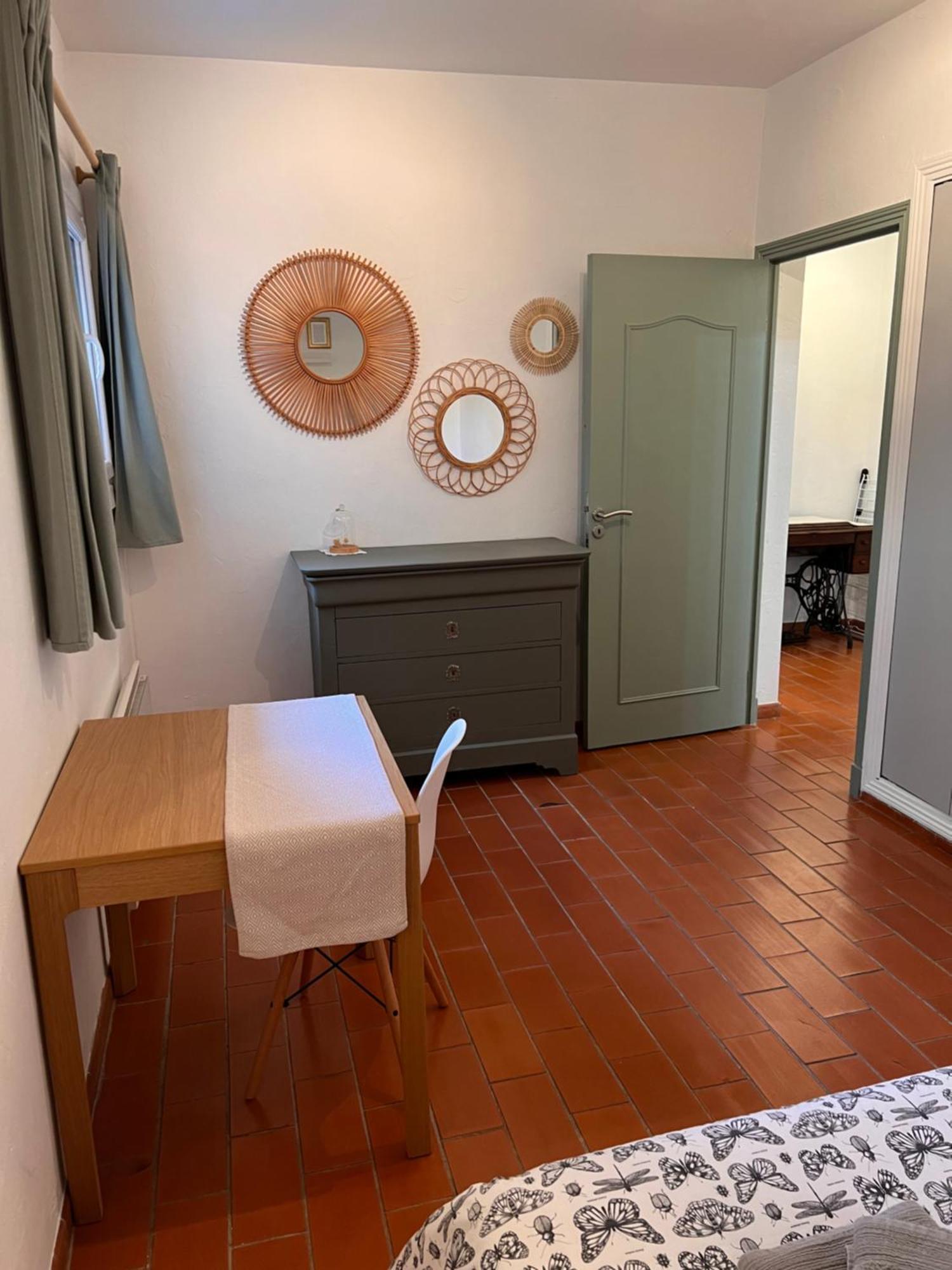 Simone, Appartement Maison, Quartier Calme, Grande Terrasse, Spa, Barbecue, 2 Chambres Frejus Bagian luar foto
